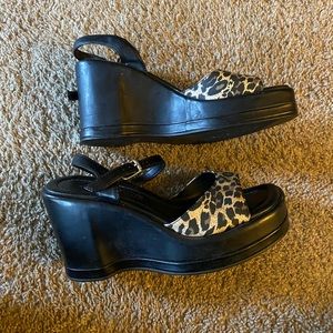 Fioni Leopard wedge shoes